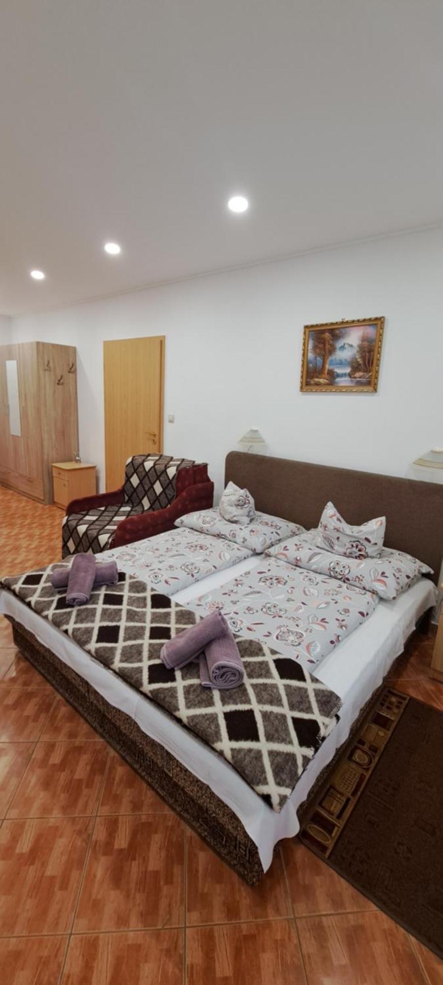 Gizella Apartmanhaus Buk Exterior photo